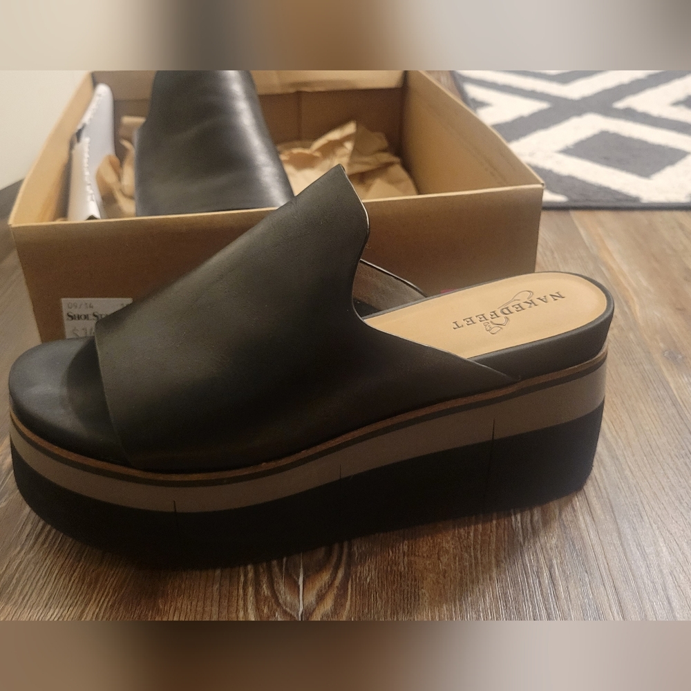 Naked Feet platform / flatform sandal
